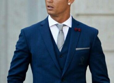 Cầu Thủ Bóng Đá Có Ưa Chuộng Mặc Vest?